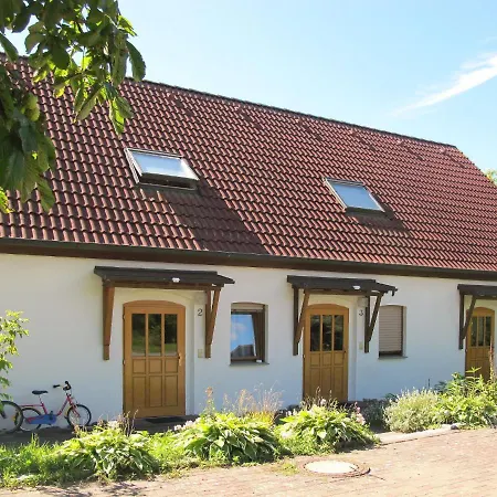 Am Paelitzsee-1 By Interhome * Strasen