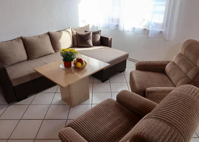 Am Paelitzsee-1 By Interhome * Strasen